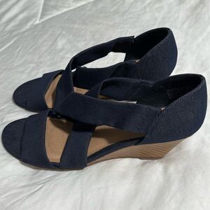 DexFlex Comfort Jean Cross Strap Wedges 8
